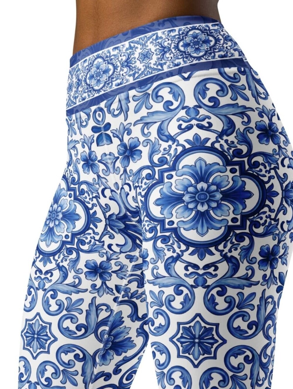 fiercepulse  Blue and White Medallion-Print Maxi leggins